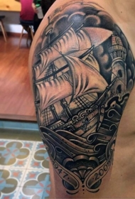 大臂黑灰帆船与灯塔字母纹身图案