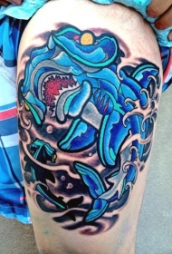 大腿彩色锤头鲨卡通纹身图案