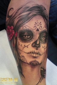 黑色死亡女郎与红玫瑰纹身图案