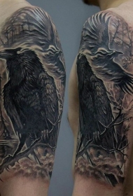 大臂黑灰神秘的乌鸦个性纹身图案