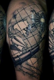 黑白航海世界地图与纸平面纹身图案
