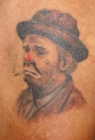 悲伤的小丑吸烟纹身图案
