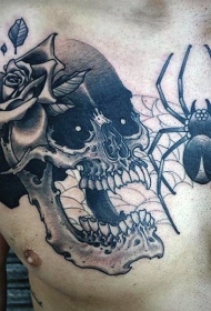 胸部滑稽恶魔骷髅玫瑰和蜘蛛纹身图案