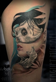 现代传统风格彩色女郎和骨头面具纹身图案