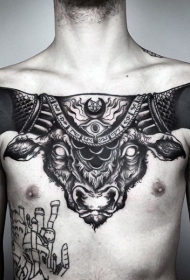 胸部神秘风格恶魔公牛头纹身图案