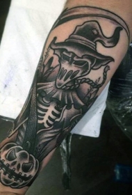 手臂黑色雕刻风格死亡骷髅与南瓜纹身图案