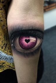 大臂写实风格彩色女人眼睛与心形纹身图案