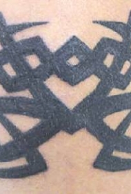 简单的黑色部落符号纹身图案