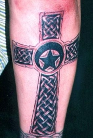 凯尔特结十字架五角星纹身图案