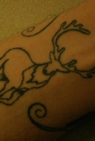 手腕黑色线条小鹿纹身图案