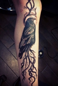 小腿个性黑色乌鸦与神秘的眼睛纹身图案
