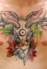 胸部不寻常的半猫半兔半鹿纹身图案