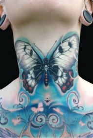 颈部蓝色蝴蝶纹身图案