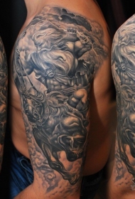 手臂精致的黑白战士和马纹身图案
