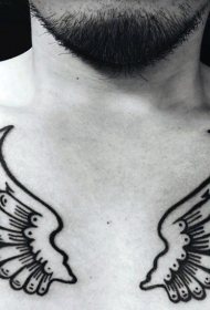 胸部简单黑色线条翅膀纹身图案