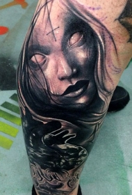 小腿恐怖风格黑色神秘女人肖像纹身图案
