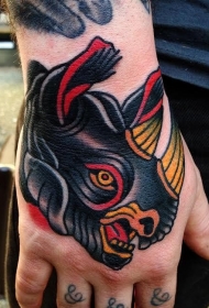 手背黑色犀牛头纹身图案