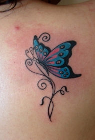 蓝色的可爱蝴蝶纹身图案