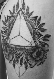 大腿黑色三角形结合花朵纹身图案