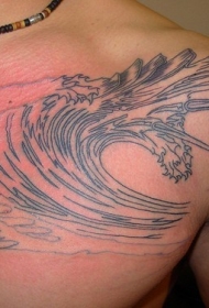 胸部海浪风暴纹身图案