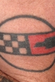 手臂赛车和雪佛兰标志纹身图案