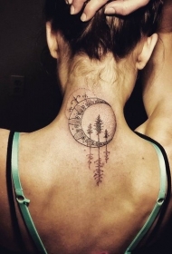 颈部神秘结合部落月亮与树纹身图案