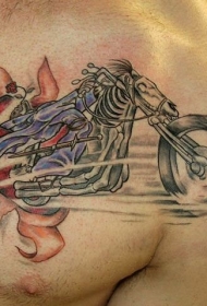 小臂马组合的摩托车纹身图案
