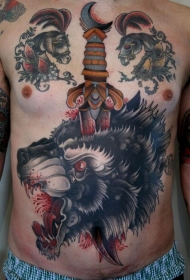 胸部和腹部令人毛骨悚然的彩色狼与血腥匕首纹身图案