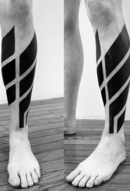 简单的黑色几何装饰腿部纹身图案