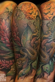 大臂植物蟒蛇与蝙蝠和蝴蝶纹身图案