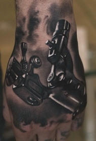 手背有趣的黑色逼真纹身机纹身图案