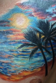 胸部风格七彩海洋日落与棕榈树纹身图案