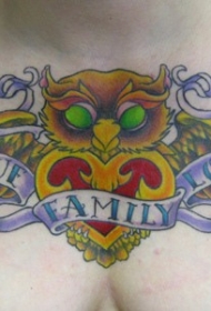 心形猫头鹰字母胸部纹身图案