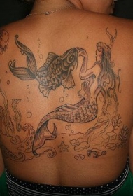 美人鱼和金鱼海底风景背部纹身图案