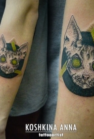 小臂令人印象深刻的恶魔猫纹身图案