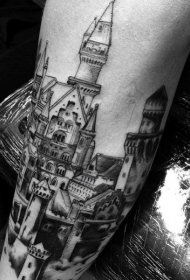 腿部宏伟的中世纪城堡黑色纹身图案