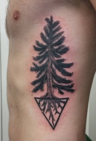 侧肋黑色的树与黑色三角形纹身图案
