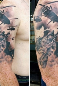 手臂黑色现代军事战机纹身图案