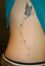 侧肋可爱简单的蝴蝶星星纹身图案