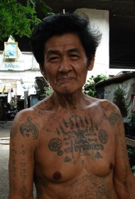 部落女子全身佛教符号纹身图案