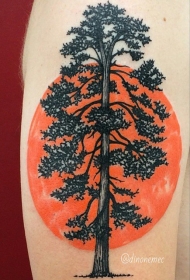 手臂old school黑色孤独大树与橙色太阳纹身图案