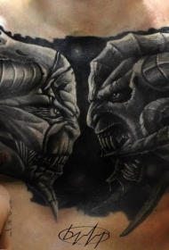 胸部恶魔般的外星人纹身图案