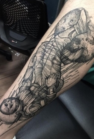 小腿黑色点刺雕刻风格死亡太空员与月亮纹身图案