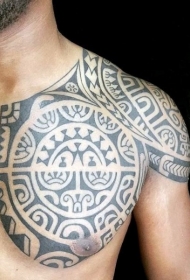 半甲黑色波利尼西亚风格图腾纹身图案