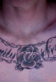 玫瑰和英文字母胸部纹身图案