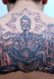背部饥饿的佛像与竹子纹身图案