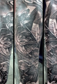 手臂写实精致的各种鱼类纹身图案