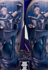 大臂蓝灰色沙漏与雕像纹身图案