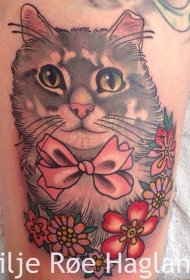 大腿插画风格彩色有趣的猫与花朵纹身图案