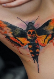 侧肋水彩骷髅蝴蝶纹身图案